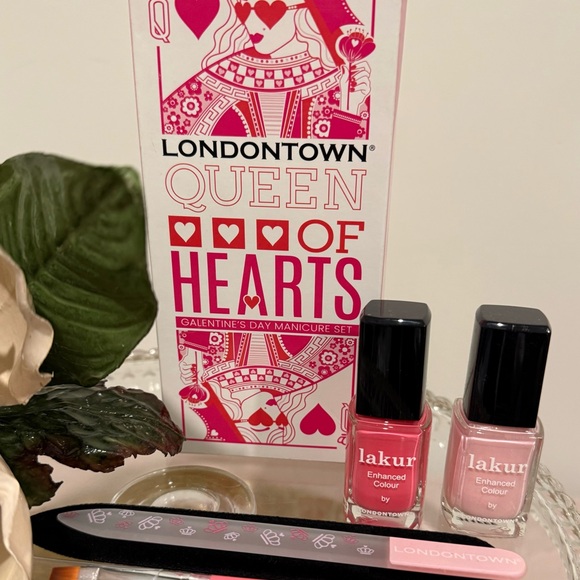 Londontown Other - Londontown Queen of Hearts Galentine's Day Set - Pink and Red